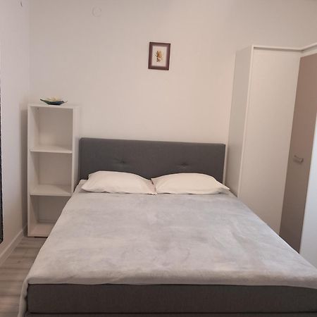 Apartman Iva Kuciste Chambre photo